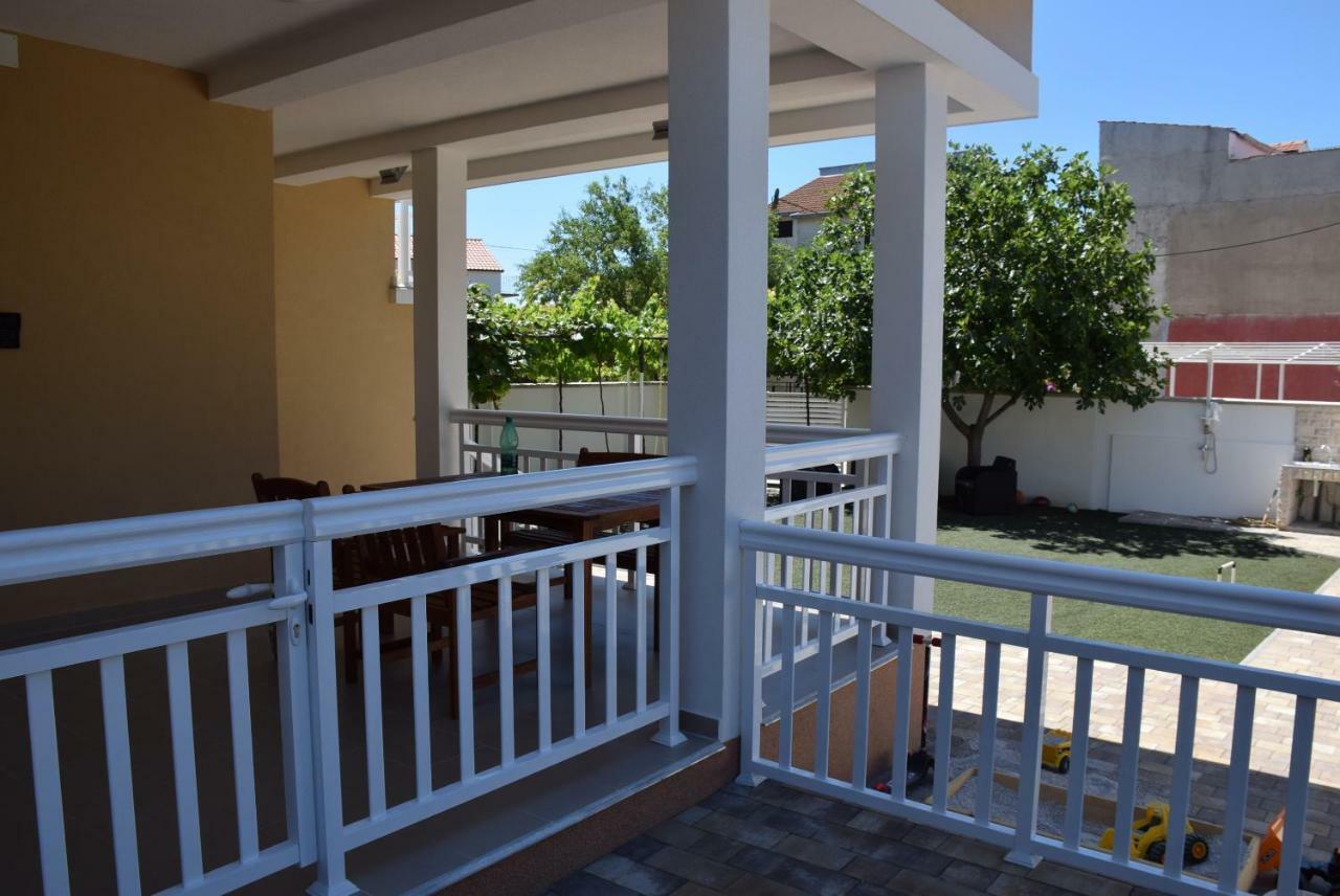 Apartments Zelic Vodice Exterior foto